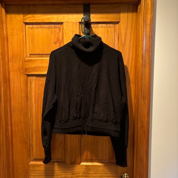 Sweaty Betty Melody Luxe Fleece Pullover in Black Medium NWT - Picture 2 of 8